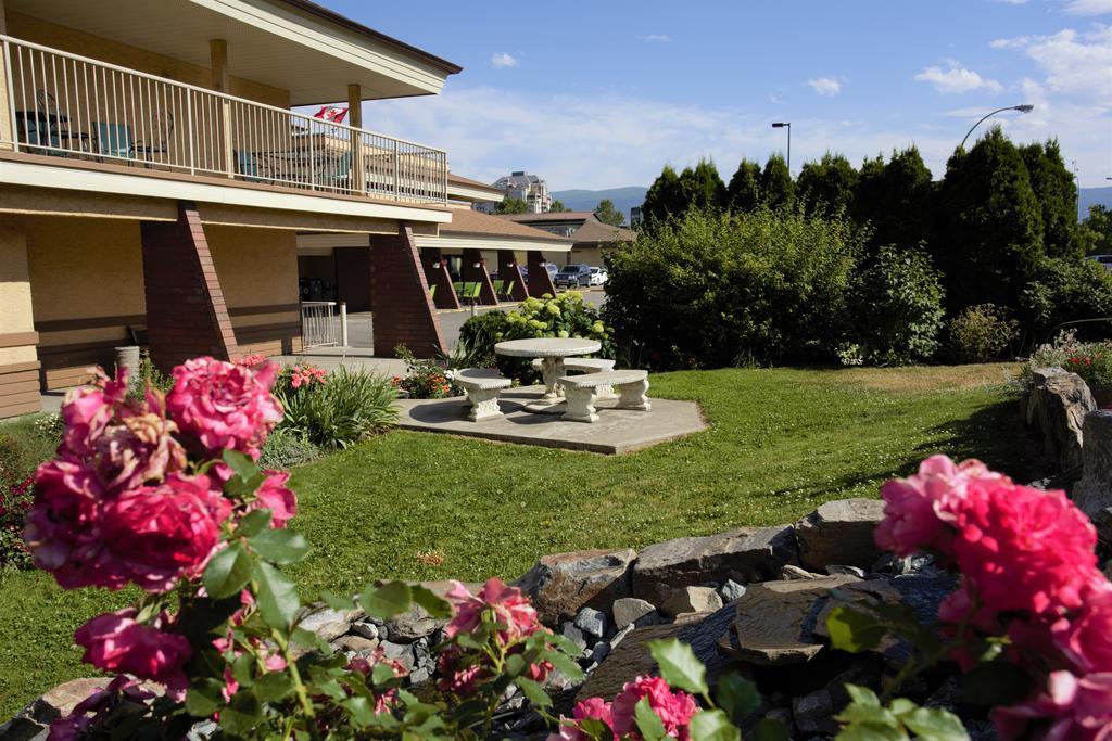 Dilworth Inn Келоуна Екстериор снимка